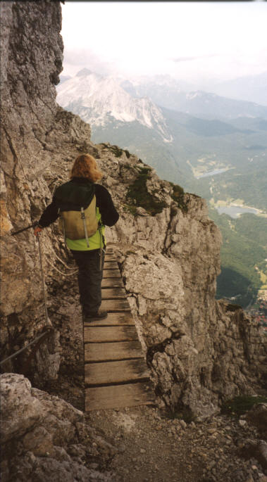 Gut gesicherte exponierte Stelle nach der nördlichen Linderspitze