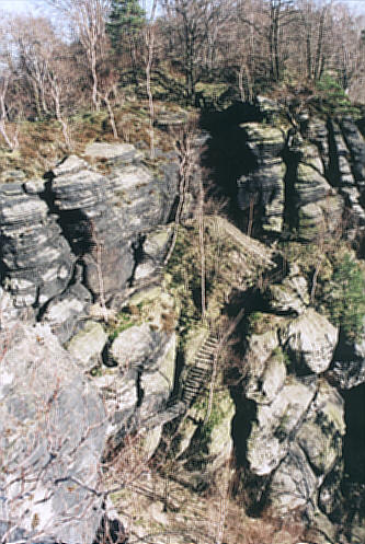 Der steile Aufstieg mit Eisenleitern