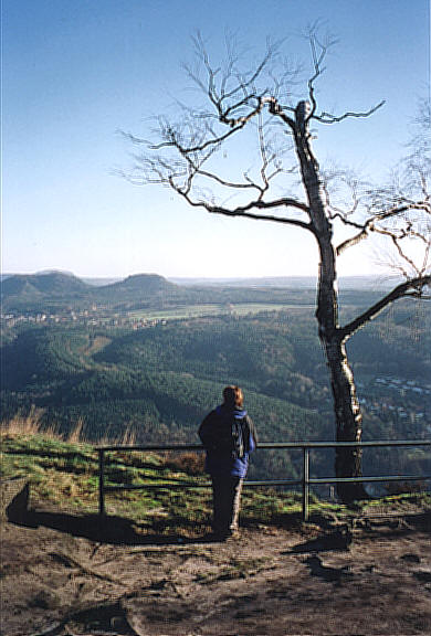 Blick auf das mittlere Gebiet der Steine und die gegen�berliegende Ebenheit