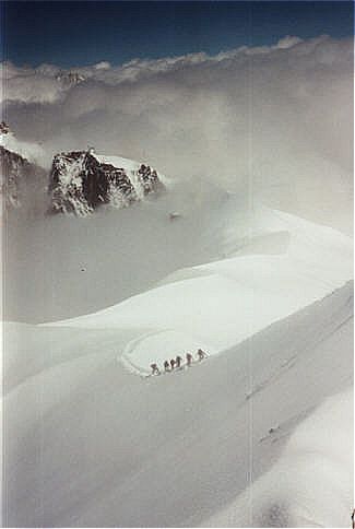 Grat zum Gletscher an der Aguille de Midi in Frankreich